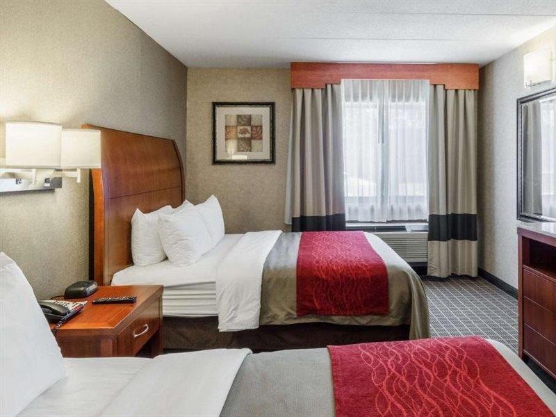 Comfort Inn & Suites Уест Спрингфийлд Екстериор снимка