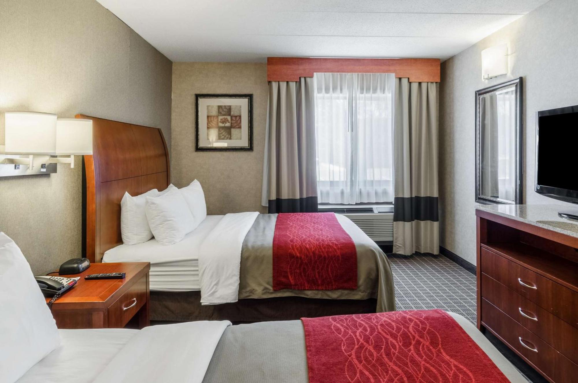 Comfort Inn & Suites Уест Спрингфийлд Екстериор снимка