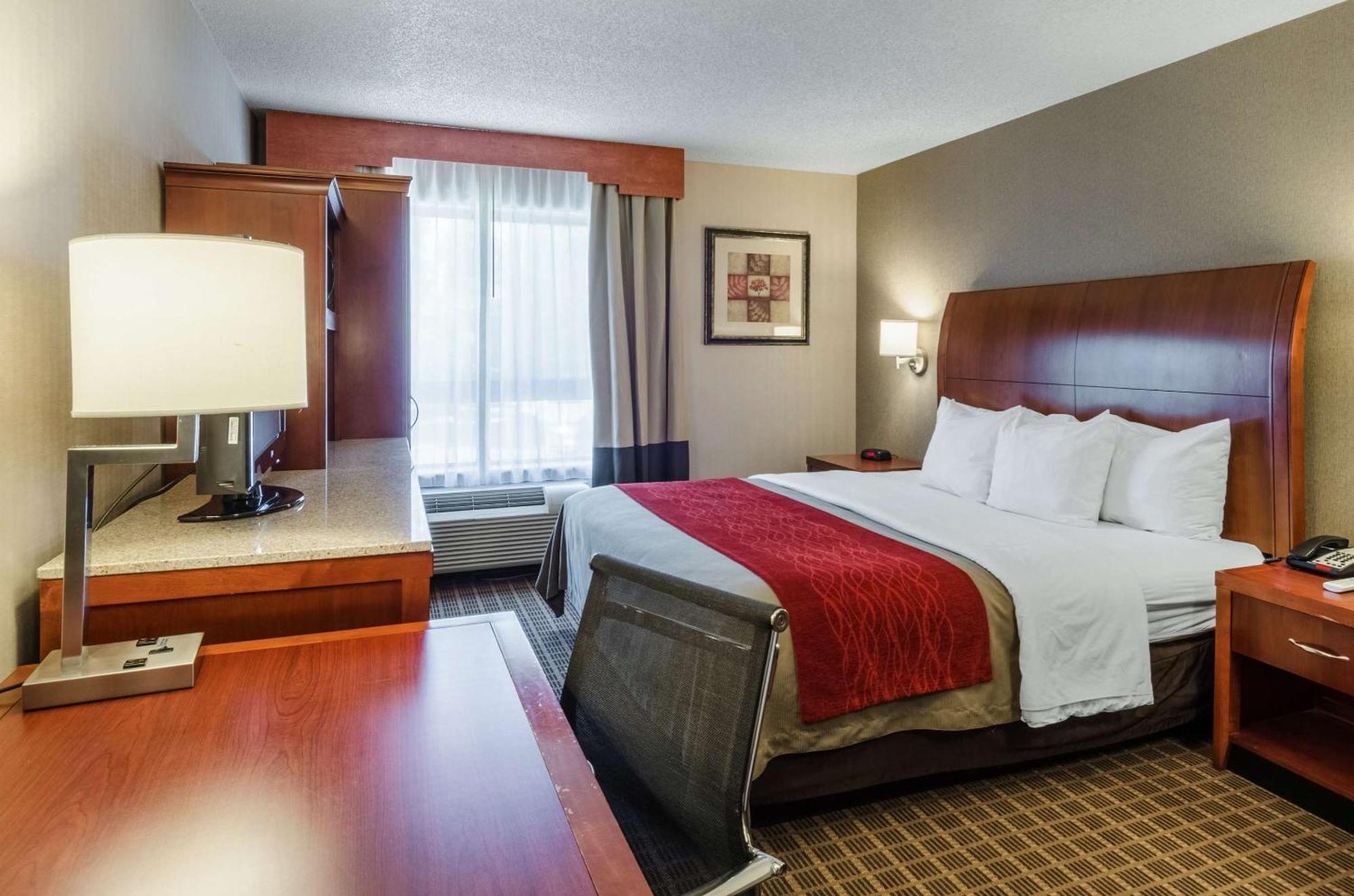 Comfort Inn & Suites Уест Спрингфийлд Екстериор снимка
