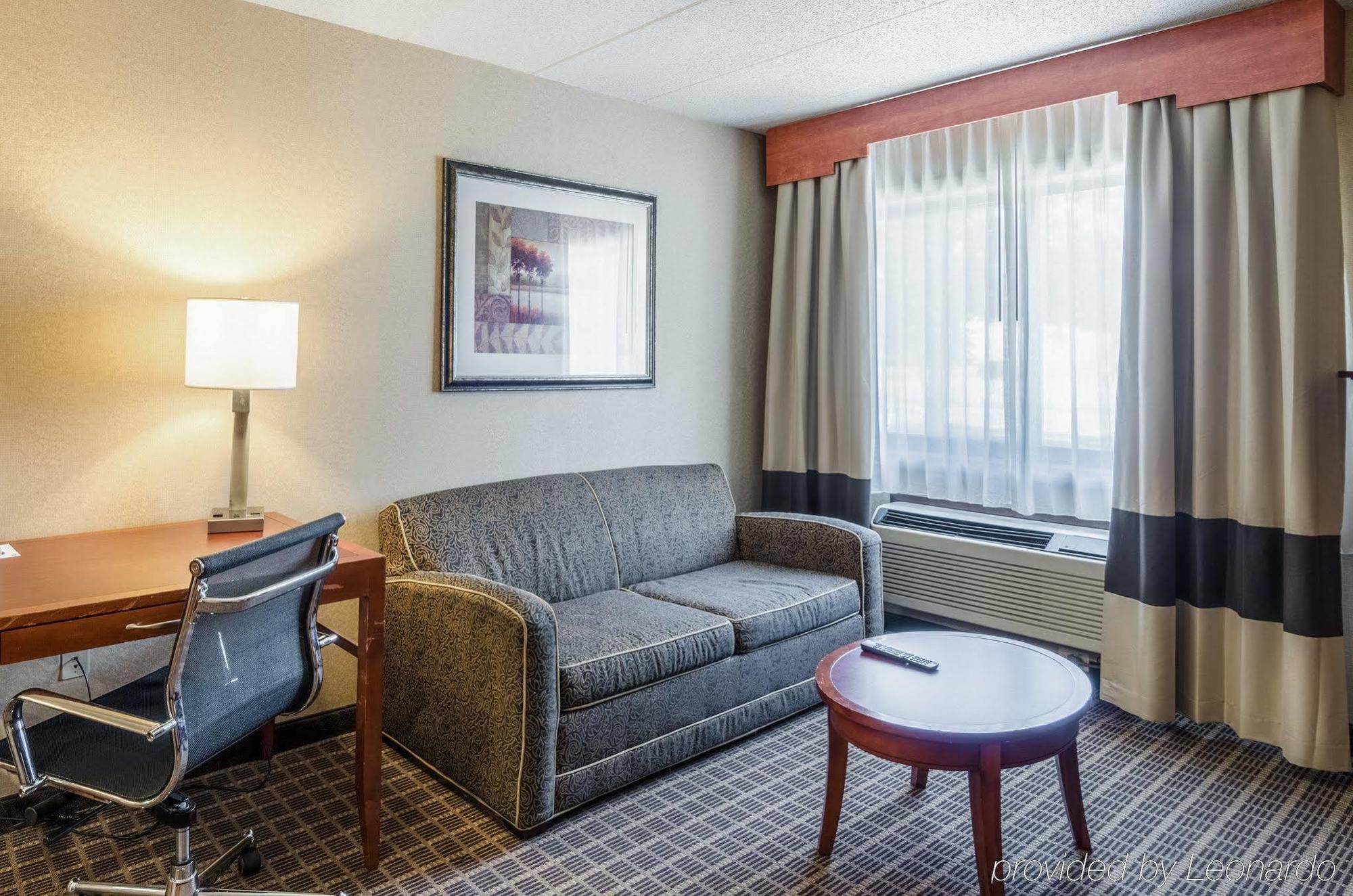 Comfort Inn & Suites Уест Спрингфийлд Екстериор снимка