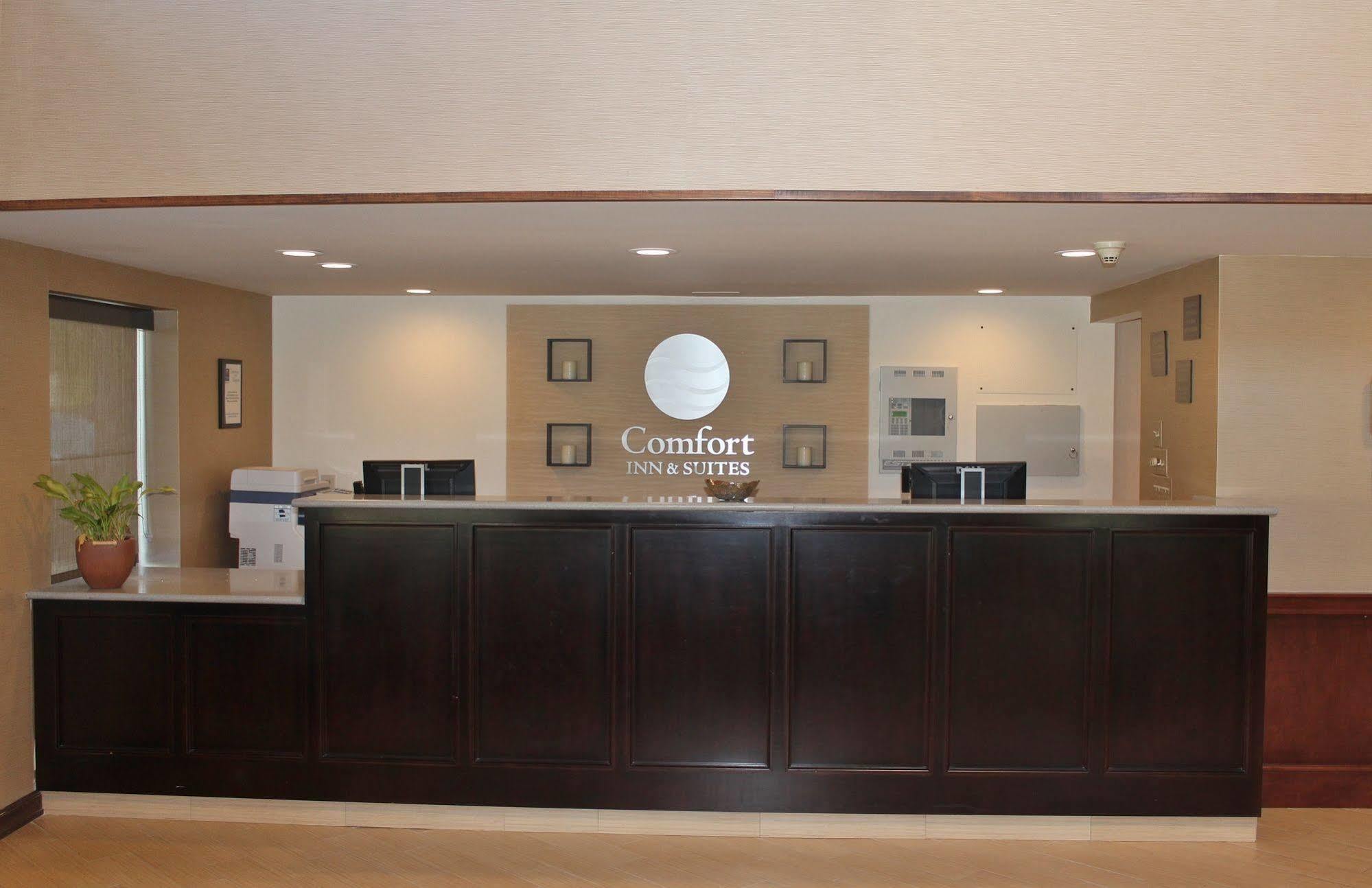 Comfort Inn & Suites Уест Спрингфийлд Екстериор снимка